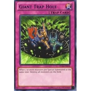 Image for Giant Trap Hole (Purple) (DL16-EN017) (DL) - YuGiOh